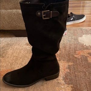 Bass black boots